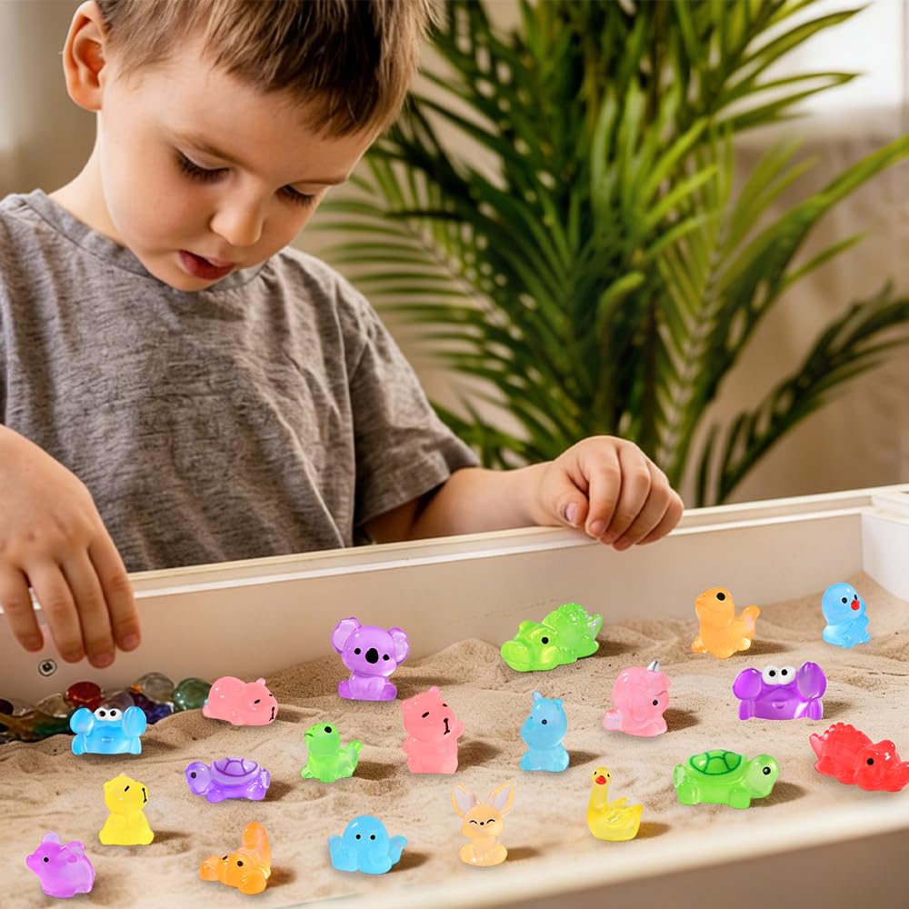DIYDEC 40PCS Christmas Mini Ducks Figures Toys Miniature Resin Animal Decor
