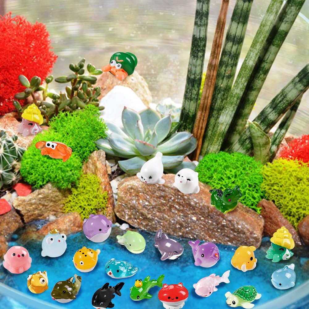DIYDEC 40PCS Christmas Mini Ducks Figures Toys Miniature Resin Animal Decor