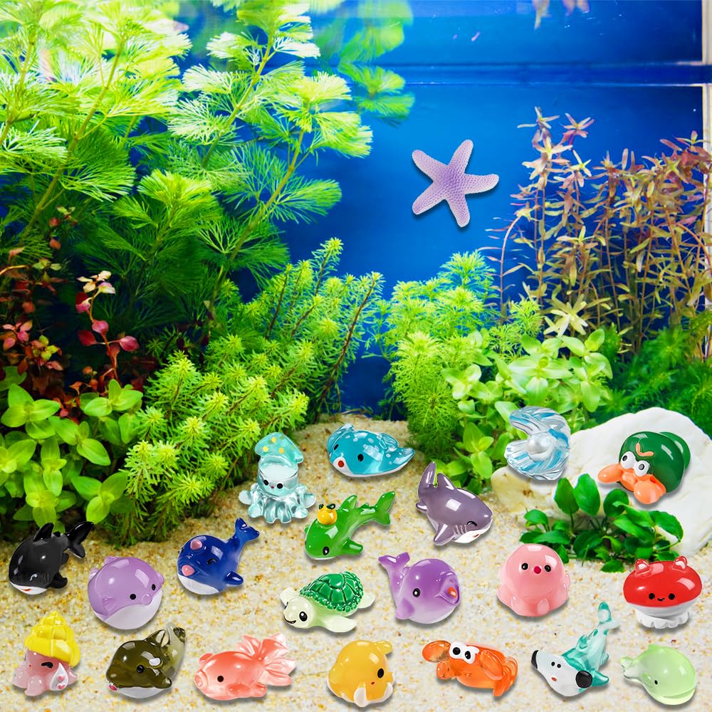 DIYDEC 40PCS Christmas Mini Ducks Figures Toys Miniature Resin Animal Decor