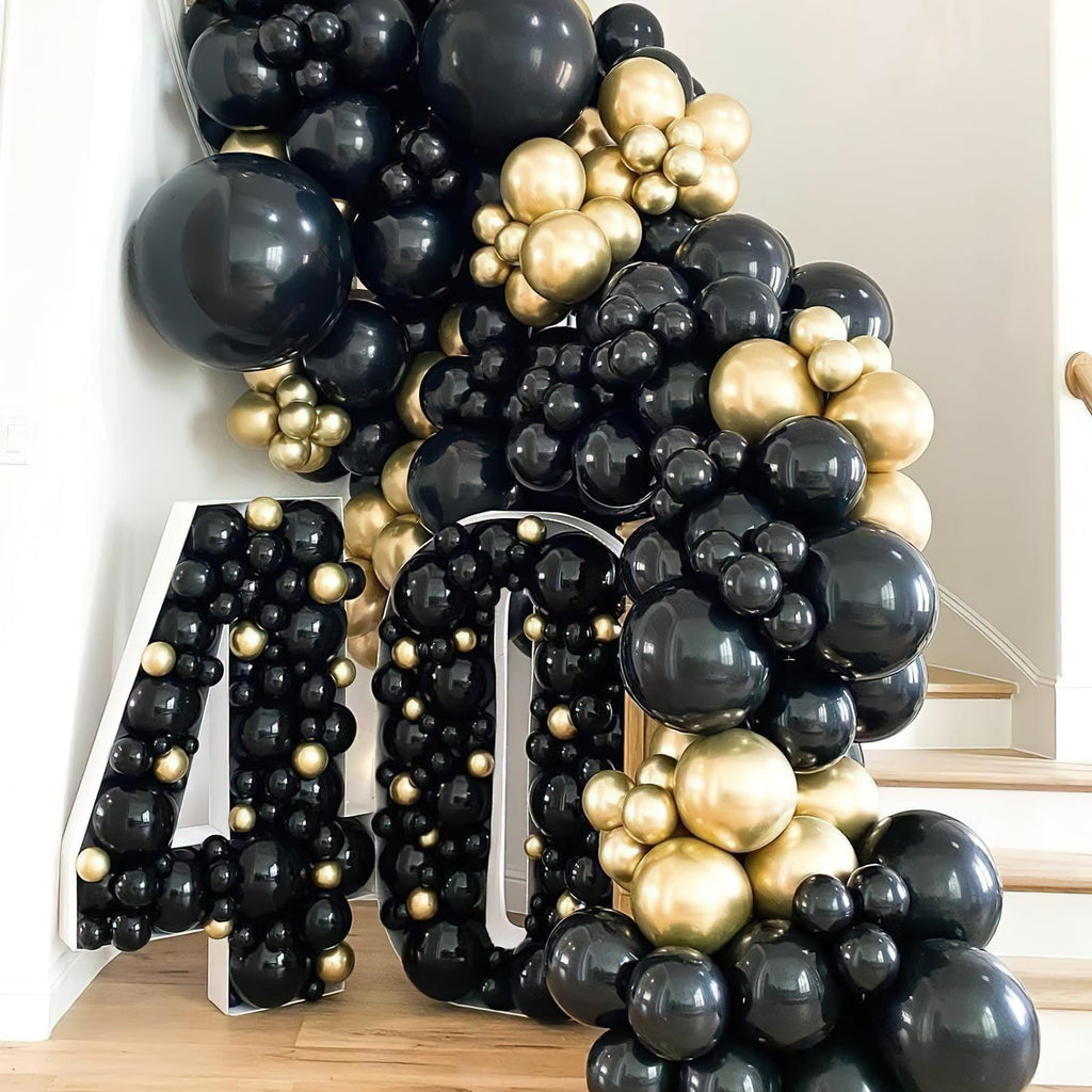 PartyWoo Christmas Balloons 66pcs Santa Xmas Tree Candy Cane Foil Balloons