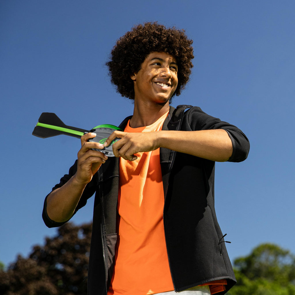 Nerf Vortex Aero Howler Foam Ball, Classic Long-Distance Football, Flight-Optimizing Tail, Whistling Sound, Indoor & Outdoor Fun, Christmas Stocking Stuffers for Kids