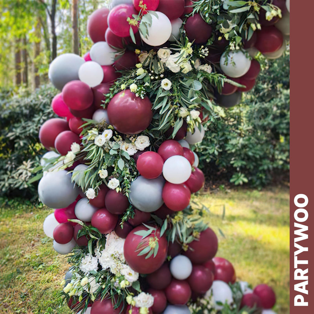 PartyWoo Christmas Balloons 66pcs Santa Xmas Tree Candy Cane Foil Balloons