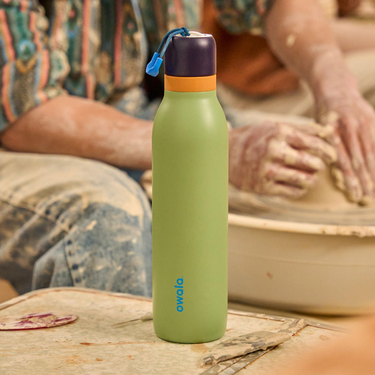 Owala FreeSip Twist Stainless Steel Water Bottle 24 oz Daybreak