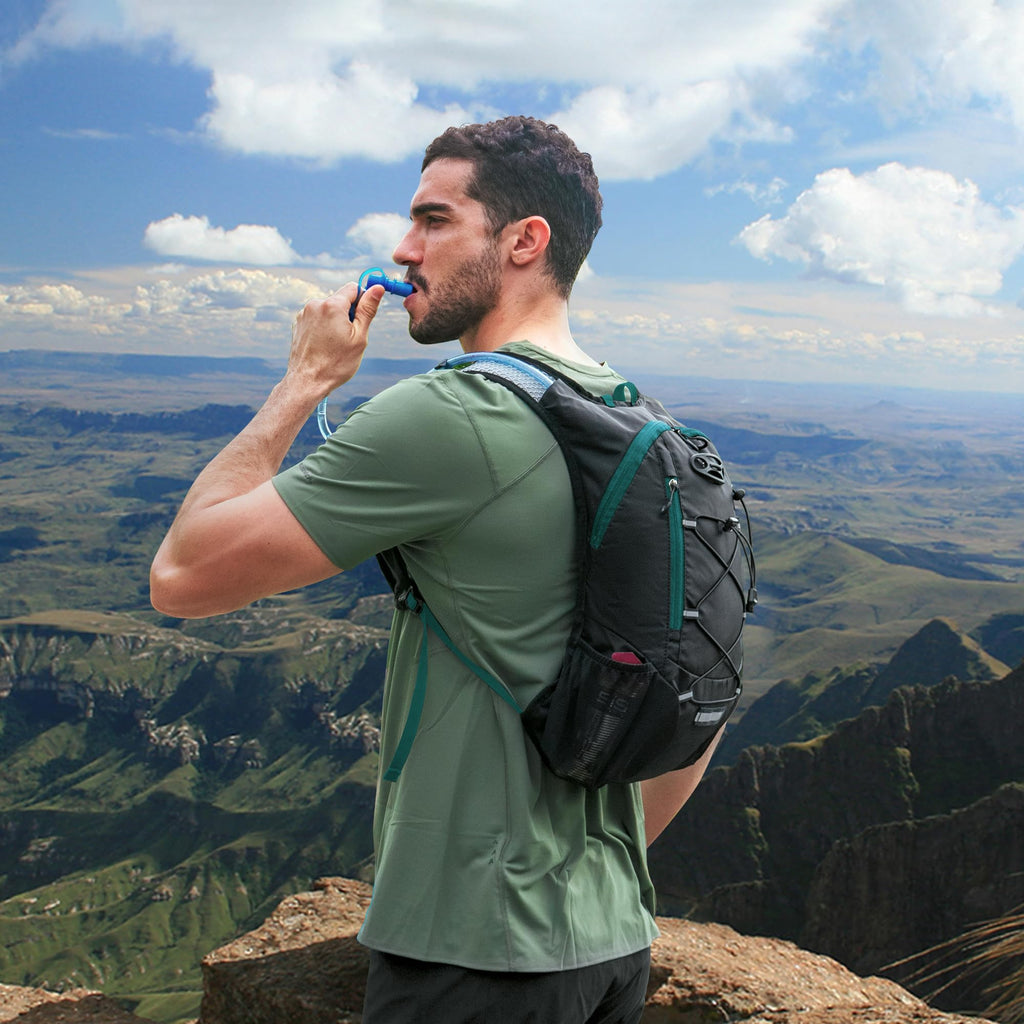Lightweight Hydration Backpack, Running Backpack with 2L Water Bladder